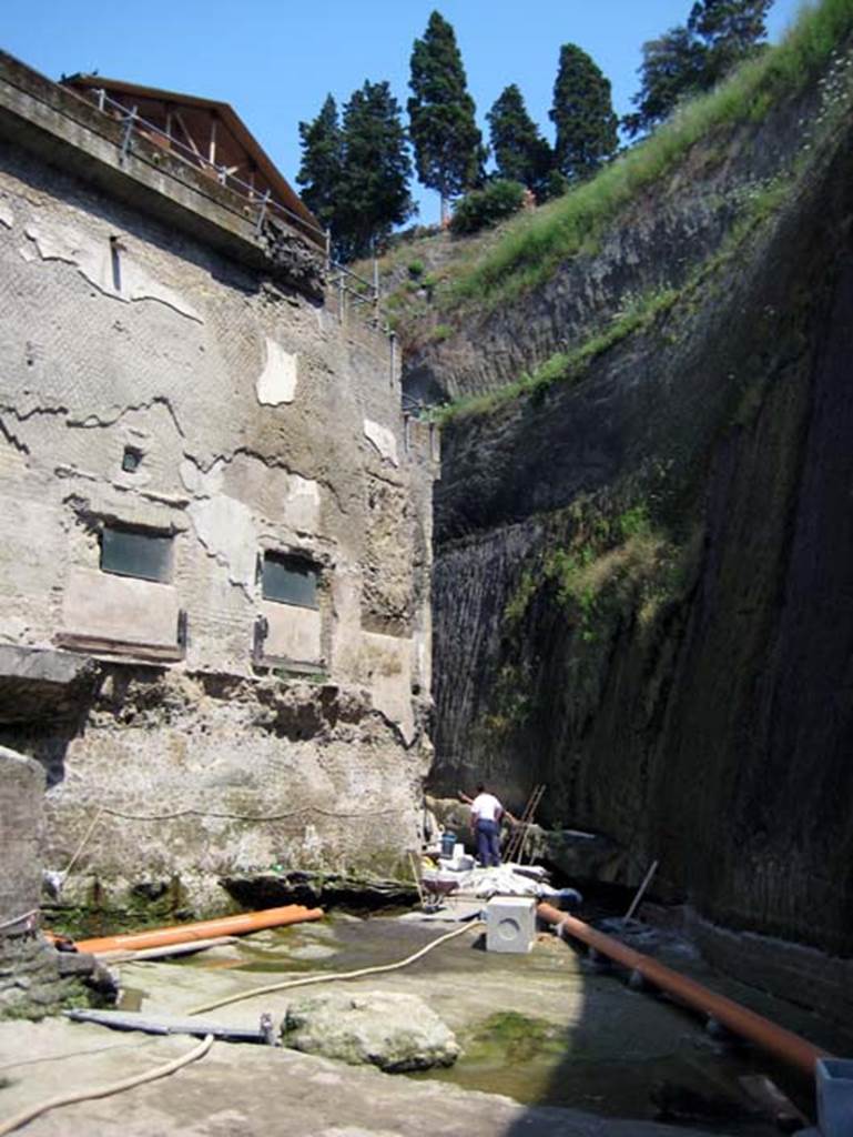 Suburban Baths, and beachfront, Herculaneum, July 2009. Exterior south side of Baths in south-east corner of site, beneath the House of the Telephus Relief.
Photo courtesy of Sera Baker.